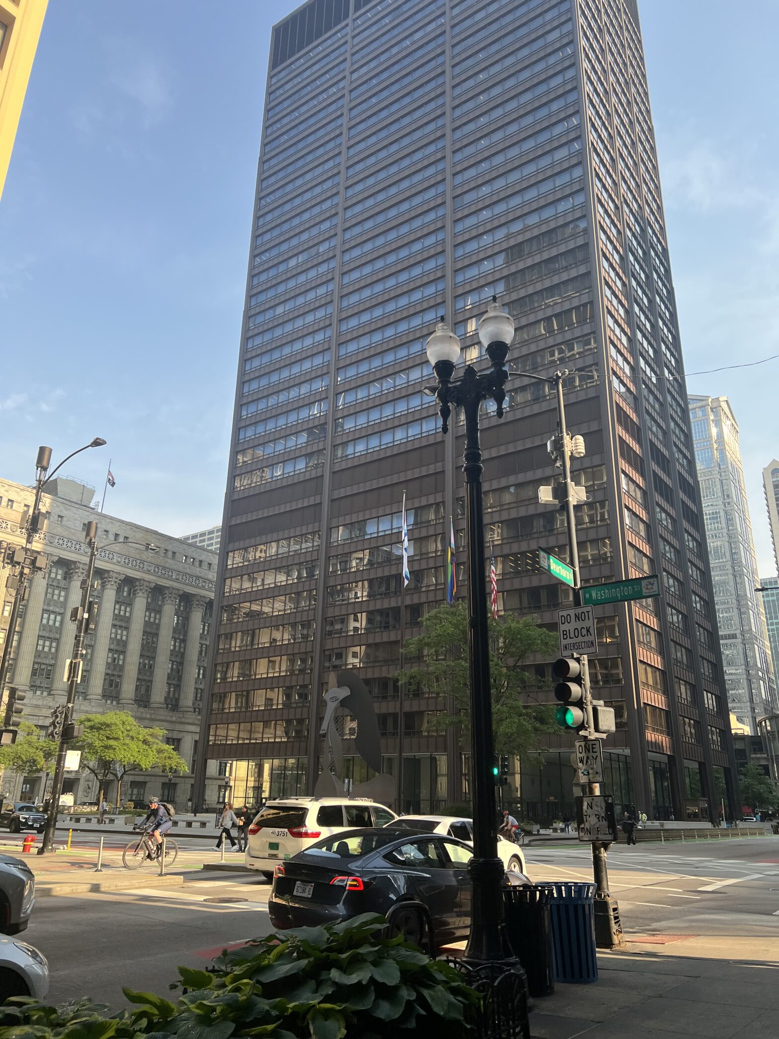 NeoCon 2023 & DesignDays: A First-Timer’s Guide – Guest post from Harony Sierra and Andrea Martinez